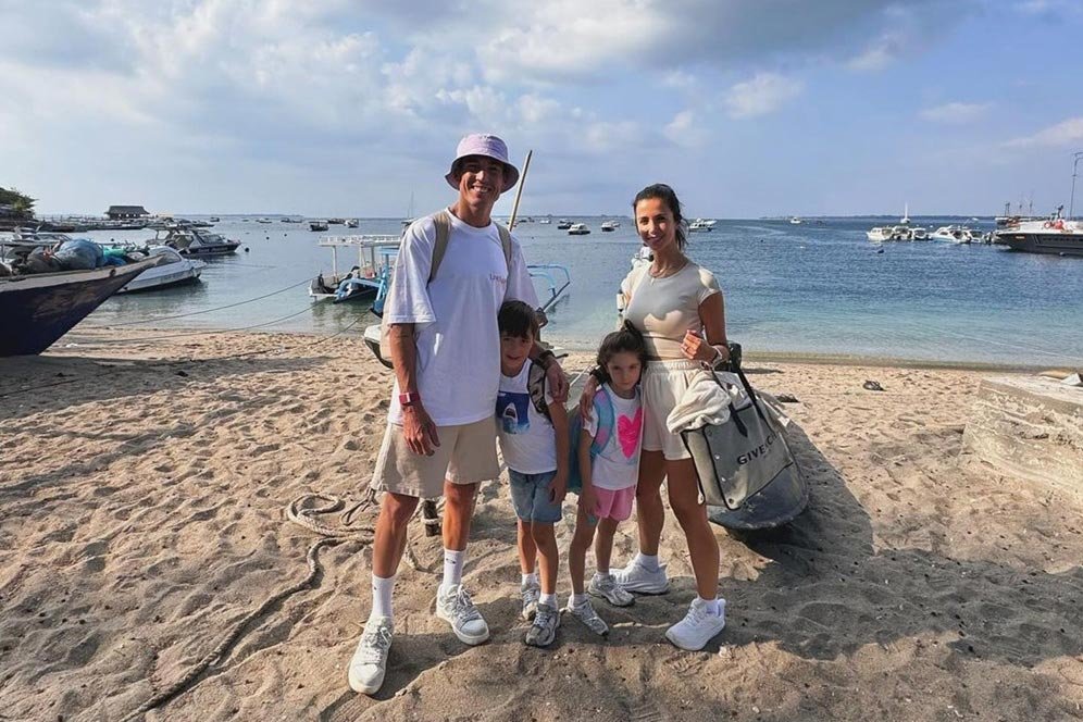 Para Rider Mulai Liburan di Lombok Jelang MotoGP Mandalika 2024, Aleix Espargaro Boyong Keluarga Para Rider Mulai Liburan di Lombok Jelang MotoGP Mandalika 2024, Aleix Espargaro Boyong Keluarga