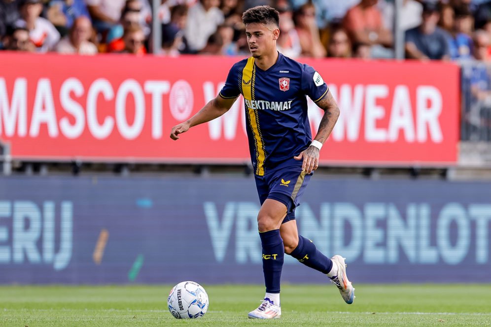 Almere City vs Twente: Bagaimana Rapor Thom Haye dan Mees Hilgers?