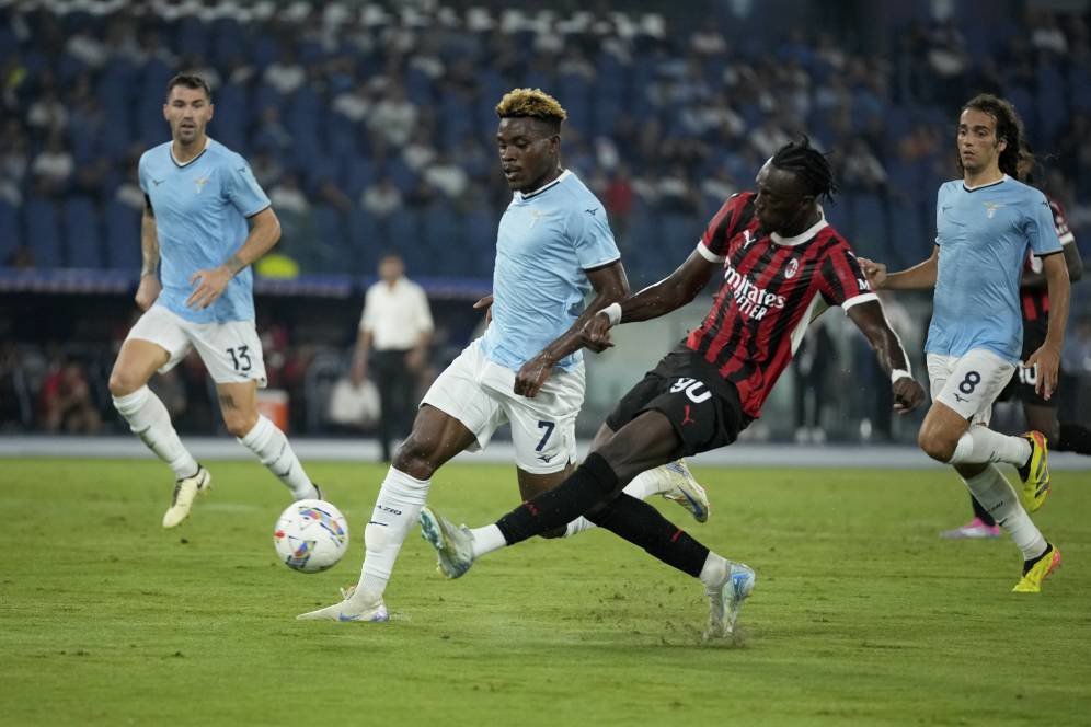 AC Milan Bakal Turunkan Tammy Abraham untuk Lawan Jay Idzes? AC Milan Bakal Turunkan Tammy Abraham untuk Lawan Jay Idzes?