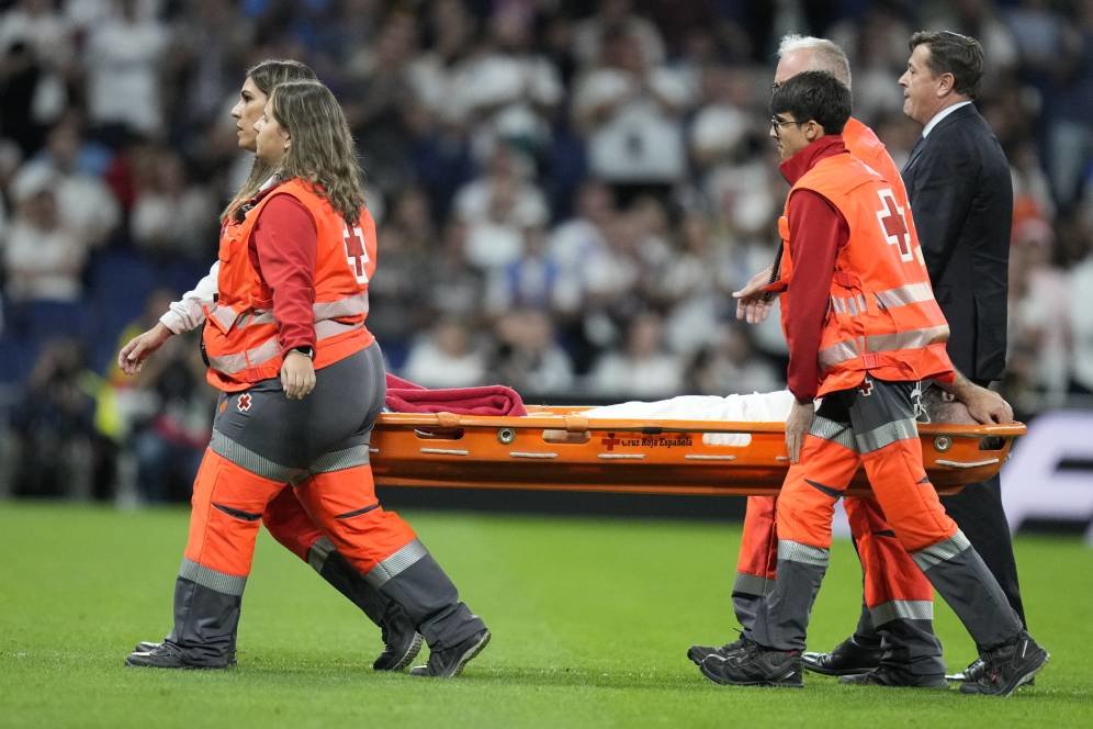 Usai Dipastikan Alami Cedera Lutut Parah, Madrid Justru Beri Dani Carvajal Kontrak Baru
