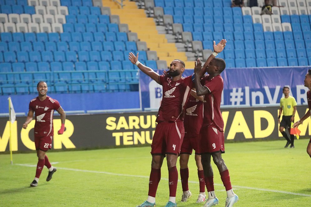 Komding Kurangi Hukuman Komdis ke Yuran Fernandes: Dari Setahun Menjadi Larangan 3 Bulan, Musim Depan Bisa Bermain untuk PSM Komding Kurangi Hukuman Komdis ke Yuran Fernandes: Dari Setahun Menjadi Larangan 3 Bulan, Musim Depan Bisa Bermain untuk PSM