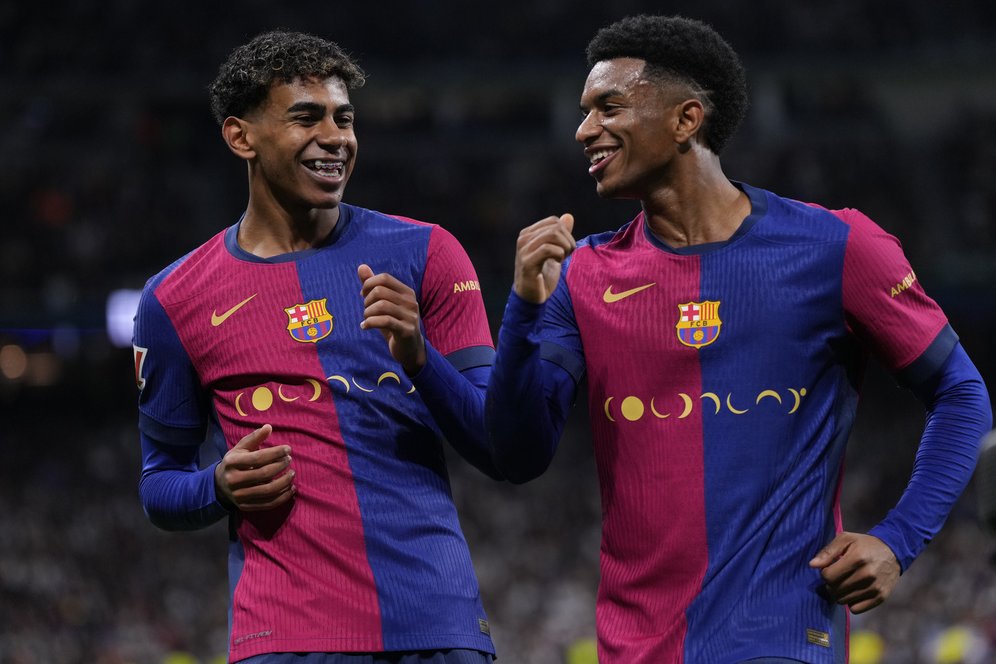Hansi Flick Bawa Barcelona Meroket, Fans Jadi Mau ke Stadion Lagi!
