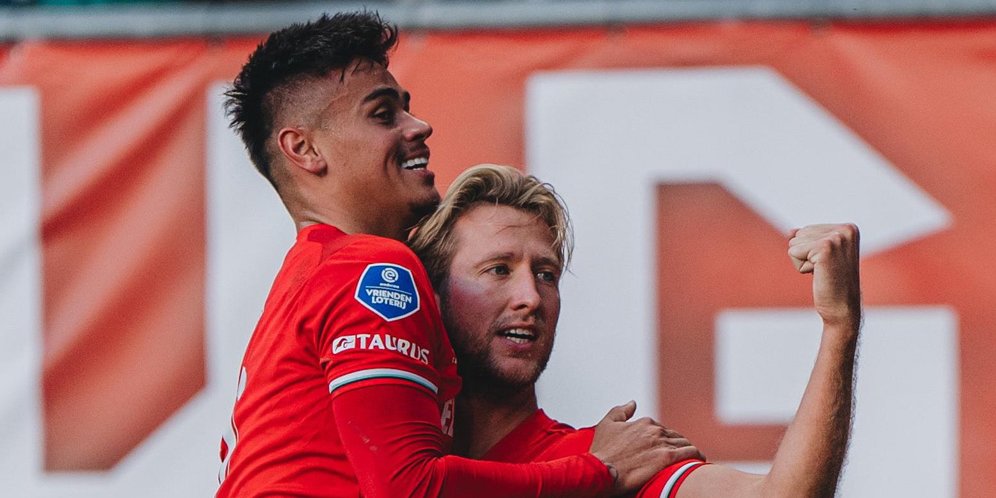 Kiprah Pemain Abroad Timnas Indonesia: Mees Hilgers Nyekor untuk Twente Menang 5-0, Kevin Diks Amankan Puncak Klasemen Kiprah Pemain Abroad Timnas Indonesia: Mees Hilgers Nyekor untuk Twente Menang 5-0, Kevin Diks Amankan Puncak Klasemen