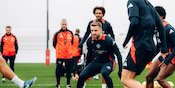 Bek Senior MU ini Bakal Lanjutkan Karir di Arab Saudi? Bek Senior MU ini Bakal Lanjutkan Karir di Arab Saudi?