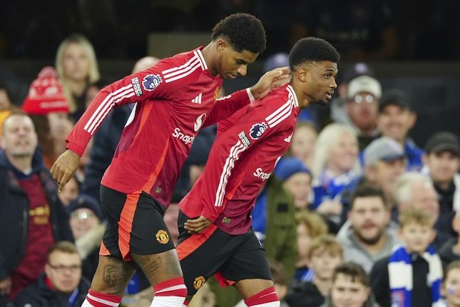 Man United Masih Bermasalah Man United Masih Bermasalah