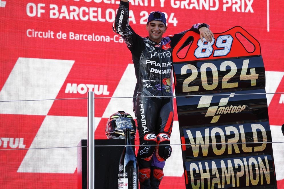 Video: Selebrasi Keren Jorge Martin Usai Juarai MotoGP 2024, Berubah Jadi 'Martinator'!