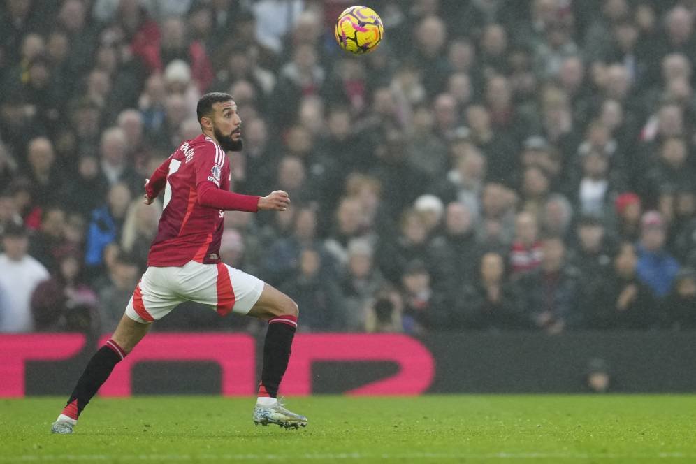 Apakah Noussair Mazraoui Rekrutan Terbaik Manchester United dalam Beberapa Tahun Terakhir?