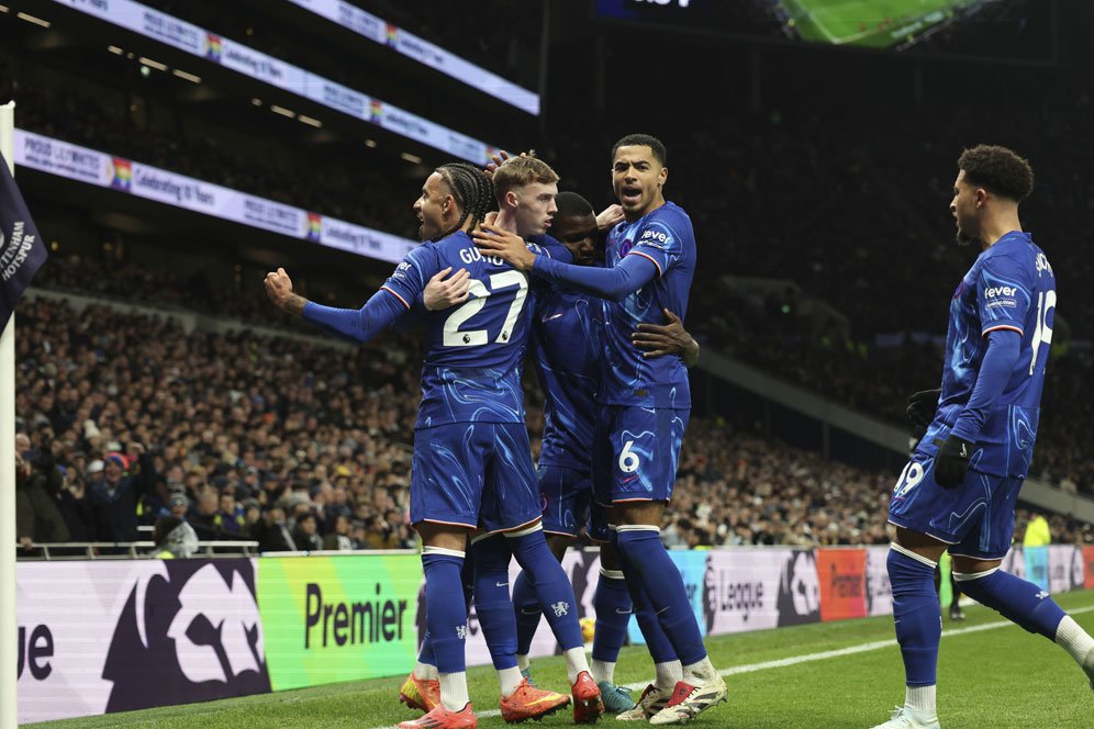 Kontradiksi di Stamford Bridge: Laga Penting Chelsea, Laga Formalitas Manchester United
