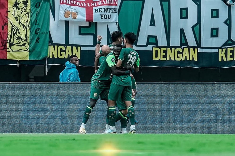 Luapan Kegembiraan Ernando Ari Usai Persebaya Secara Dramatis Kalahkan Arema FC 3-2