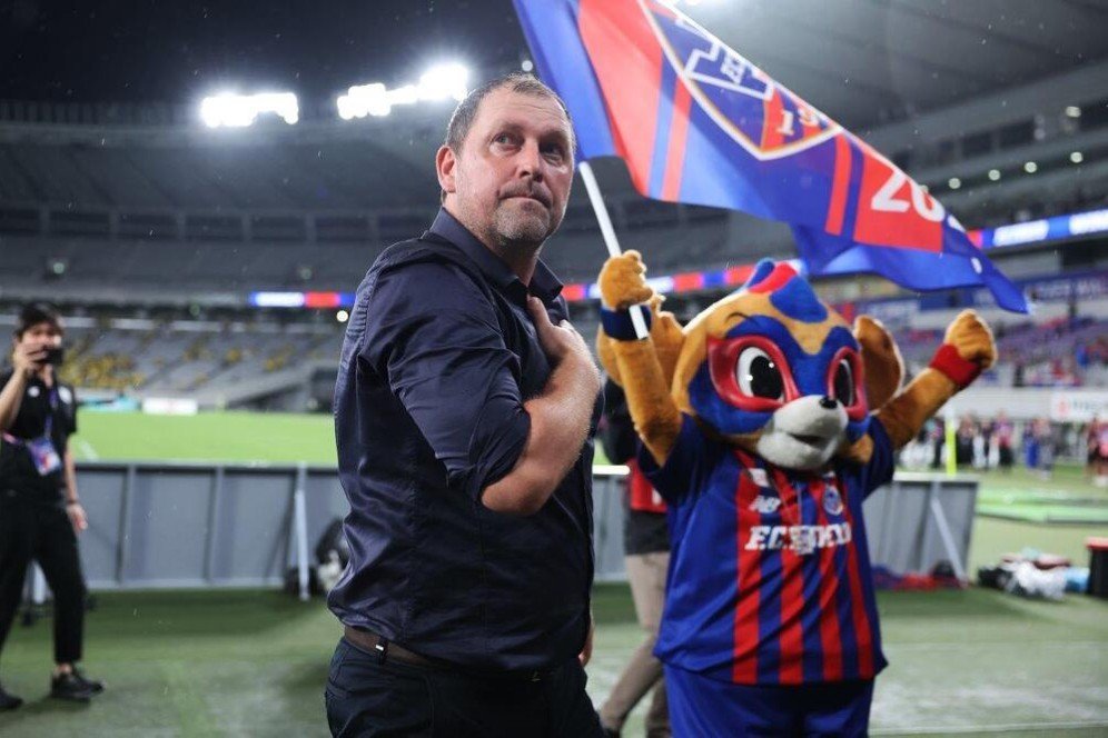 Resmi! Timnas Malaysia Tunjuk Peter Cklamovski Sebagai Pelatih Baru Resmi! Timnas Malaysia Tunjuk Peter Cklamovski Sebagai Pelatih Baru