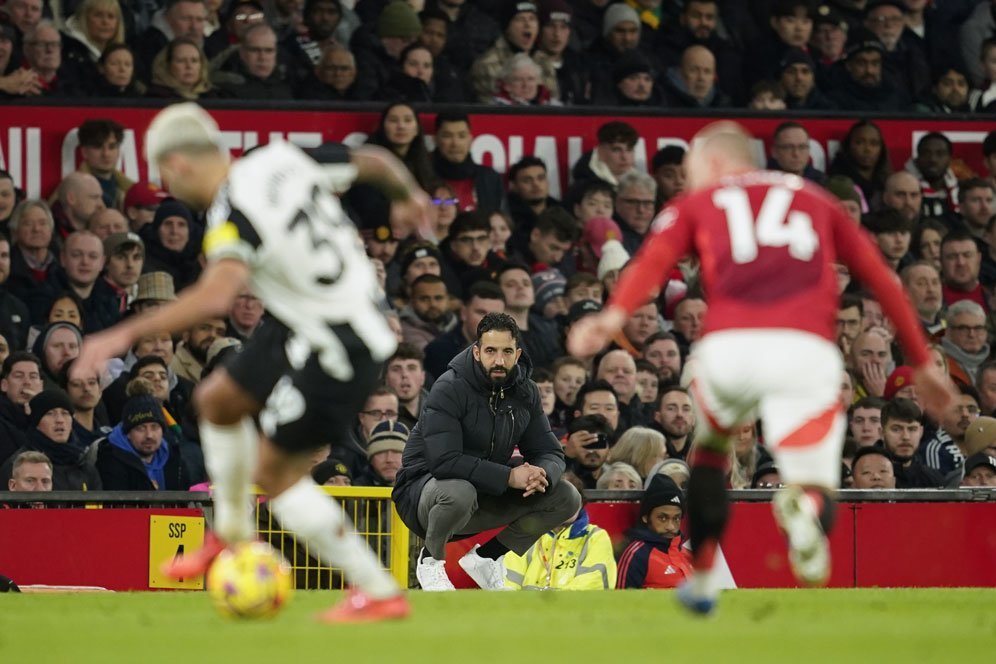 MU di Tepi Jurang: Ditunggu Liverpool dan Arsenal, Ancaman 6 Kekalahan Beruntun Mengintai MU di Tepi Jurang: Ditunggu Liverpool dan Arsenal, Ancaman 6 Kekalahan Beruntun Mengintai