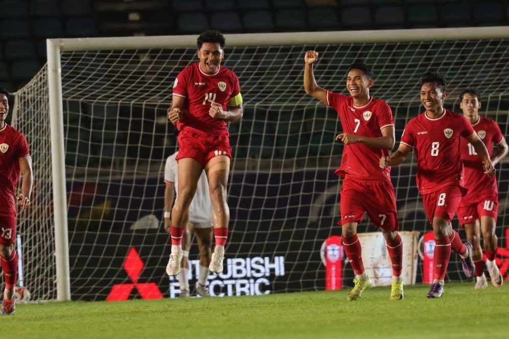 Di Mata Netizen Indonesia, Piala AFF 2024 11-12 dengan Tarkam: Stadion Bobrok, Pemain Kasar, Wasit Kacau, Lengkap Sudah Di Mata Netizen Indonesia, Piala AFF 2024 11-12 dengan Tarkam: Stadion Bobrok, Pemain Kasar, Wasit Kacau, Lengkap Sudah