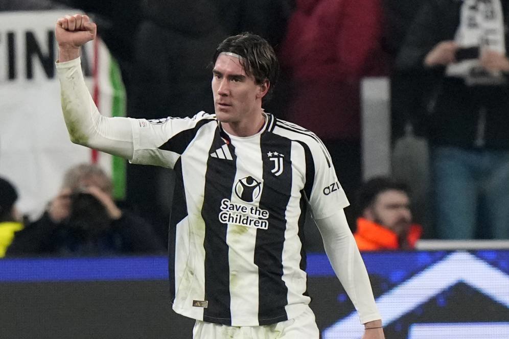 Vlahovic dan Douglas Luiz Ingin Angkat Kaki dari Juventus?