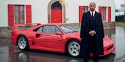 Foto: Kunjungan Perdana Lewis Hamilton ke Maranello sebagai Pembalap Scuderia Ferrari Foto: Kunjungan Perdana Lewis Hamilton ke Maranello sebagai Pembalap Scuderia Ferrari