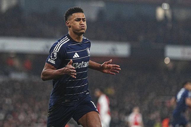 3. Ollie Watkins Masuk Radar Setan Merah 3. Ollie Watkins Masuk Radar Setan Merah