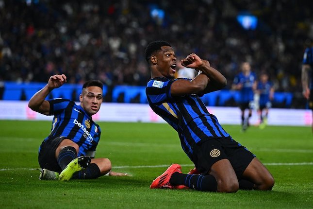 Perbandingan Hakimi dan Dumfries Perbandingan Hakimi dan Dumfries