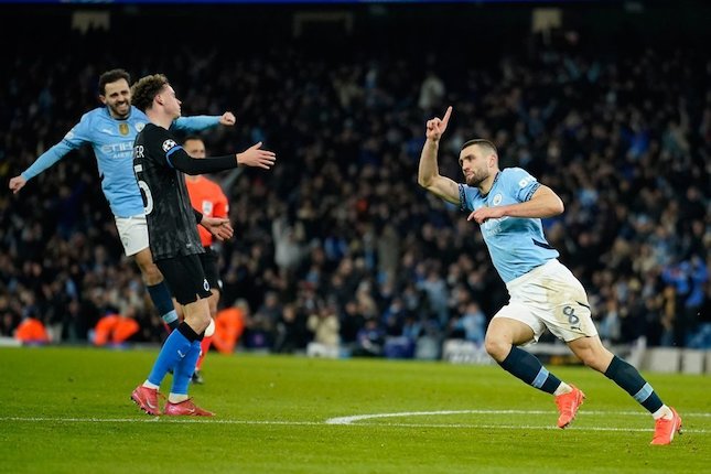 Man City Lolos dari Lubang Jarum