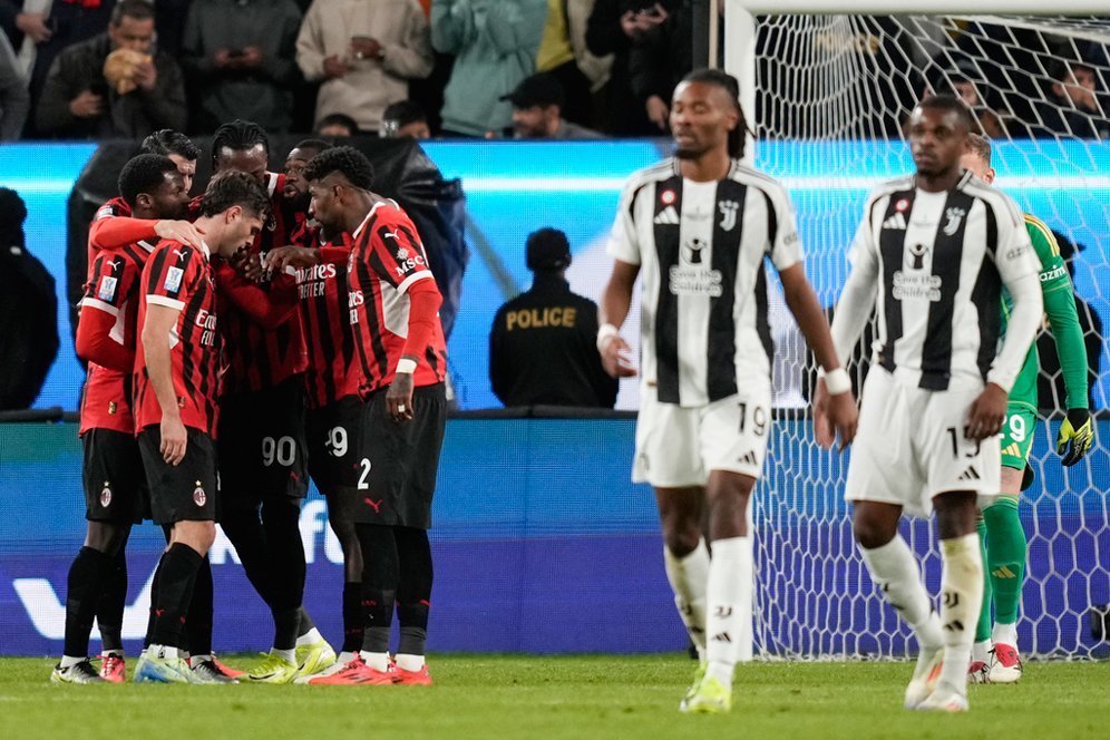 Manuel Locatelli Akui Kesalahannya yang Menentukan Kekalahan Juventus dari AC Milan Manuel Locatelli Akui Kesalahannya yang Menentukan Kekalahan Juventus dari AC Milan