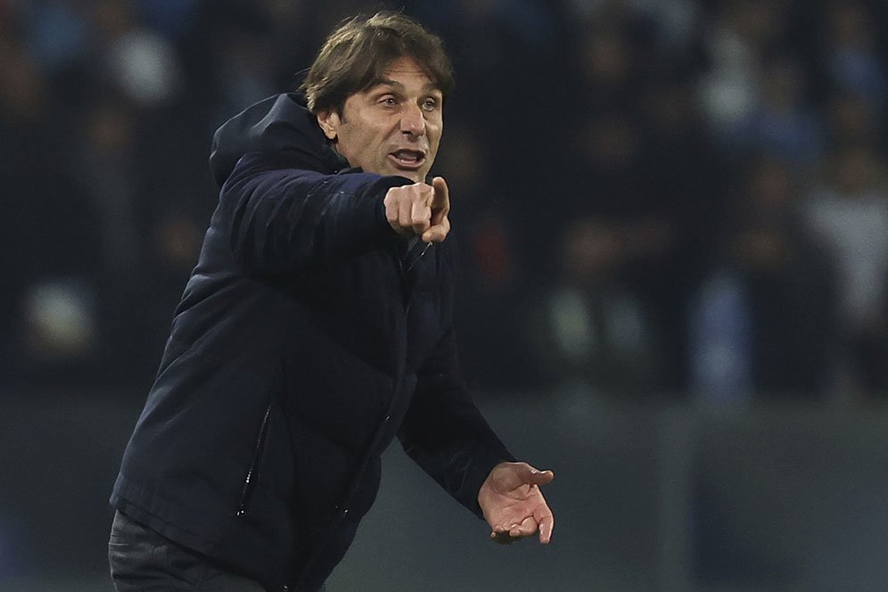 Buffon Ragu Conte Kembali ke Juventus Buffon Ragu Conte Kembali ke Juventus
