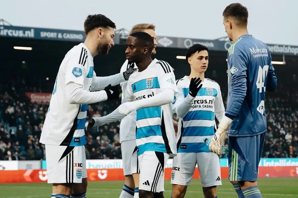 Masuk dari Bangku Cadangan, Eliano Reijnders Ikut Bantu PEC Zwolle Taklukkan Fortuna Sittard Masuk dari Bangku Cadangan, Eliano Reijnders Ikut Bantu PEC Zwolle Taklukkan Fortuna Sittard