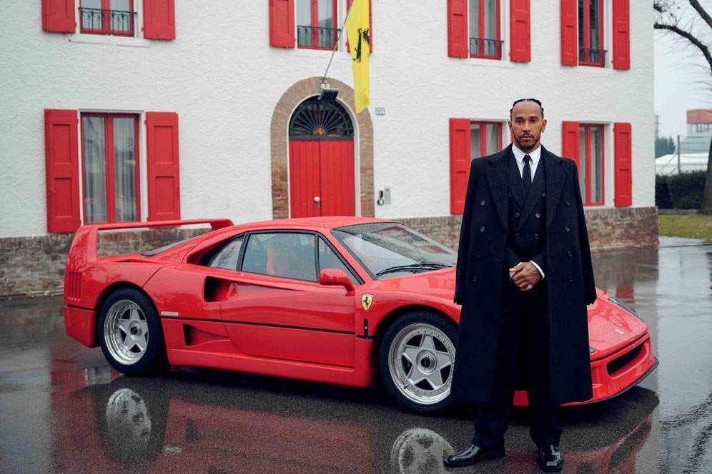 Foto: Kunjungan Perdana Lewis Hamilton ke Maranello sebagai Pembalap Scuderia Ferrari