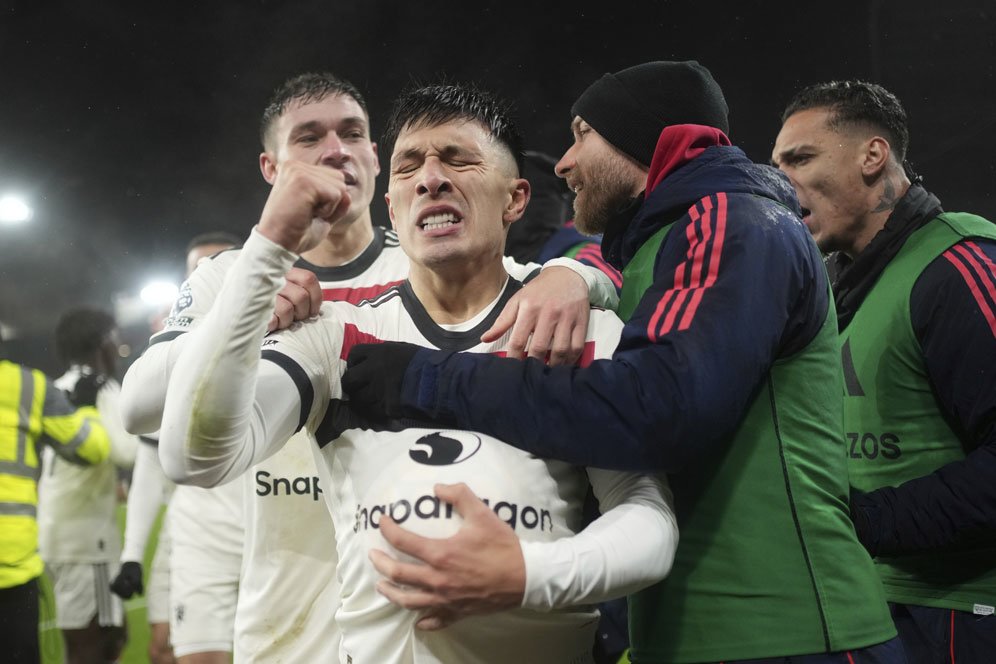 Suara Fans Manchester United Usai Lawan Liverpool: Bangga Dong, Tapi Harusnya Emyu Menang Sih Suara Fans Manchester United Usai Lawan Liverpool: Bangga Dong, Tapi Harusnya Emyu Menang Sih