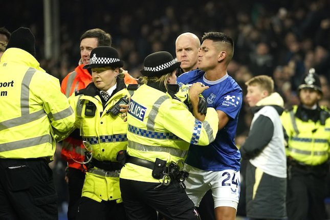 Everton Juga Protes Everton Juga Protes