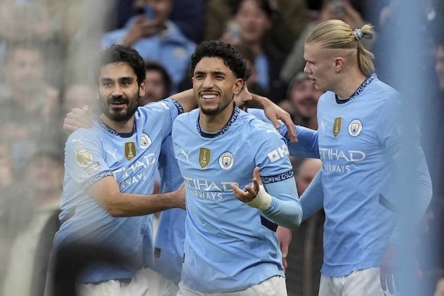 City Kokoh di Empat Besar City Kokoh di Empat Besar