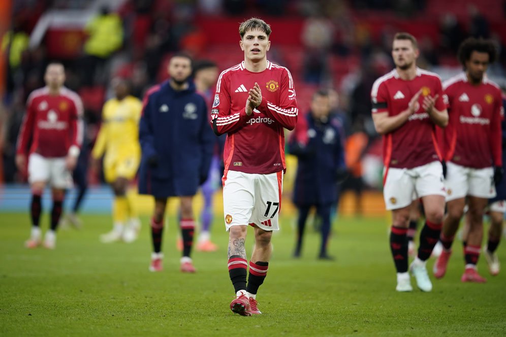 Raphael Varane Beberkan Alasan Banyak Pemain Muda Top Gagal di Manchester United