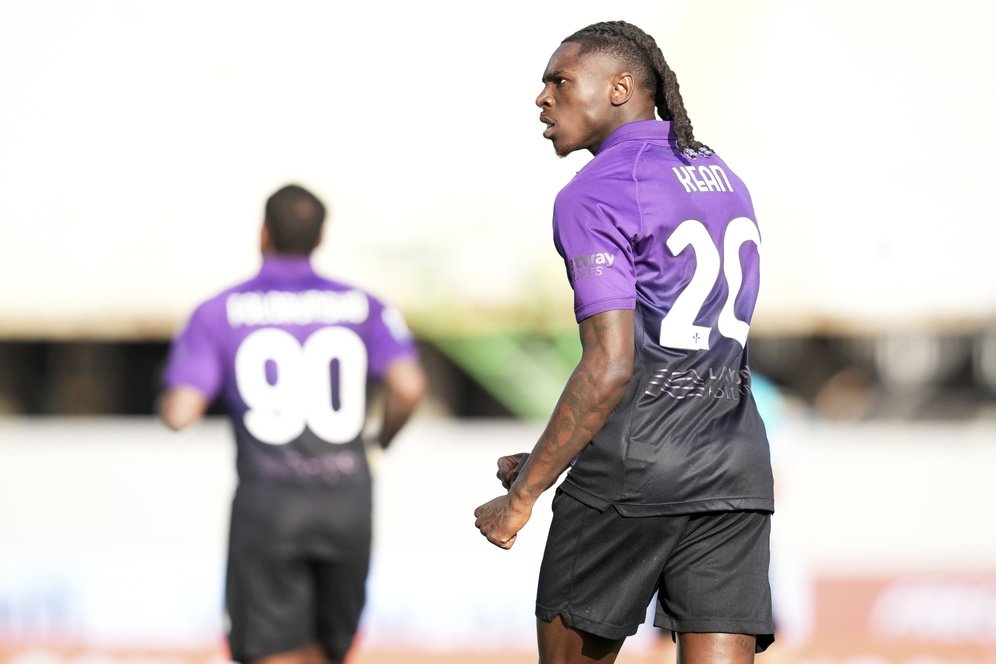Klub Tajir Arab Saudi Tikung MU untuk Transfer Moise Kean?