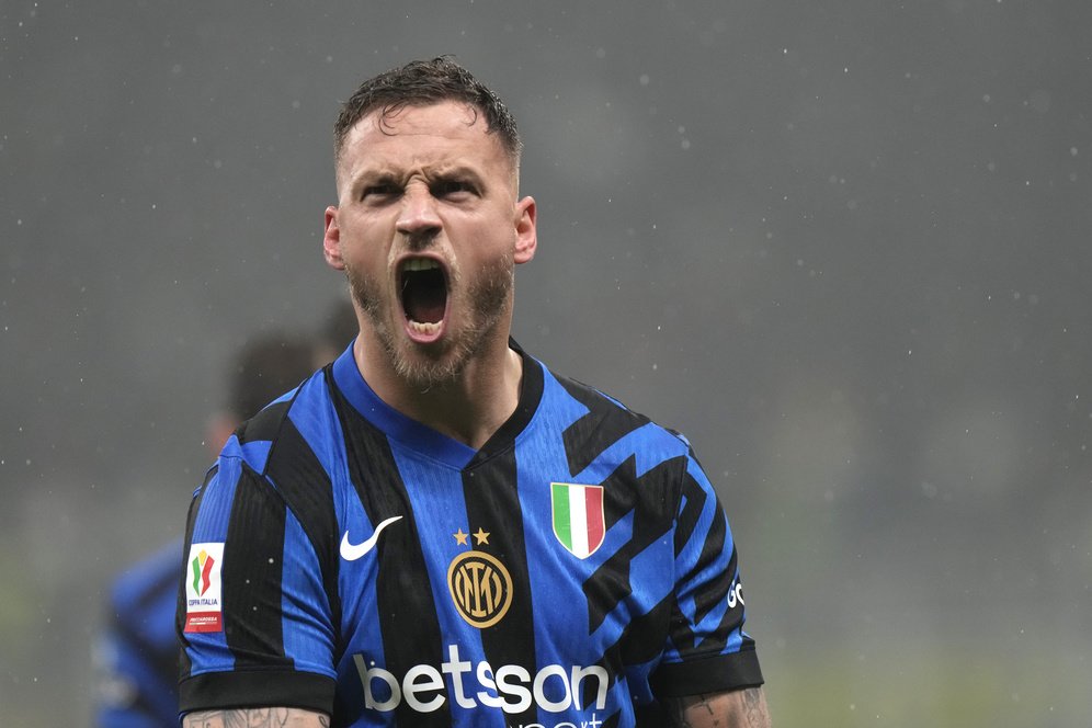 Gol Kontroversial Marko Arnautovic: Mengapa Wasit Tidak Menganulirnya? Gol Kontroversial Marko Arnautovic: Mengapa Wasit Tidak Menganulirnya?