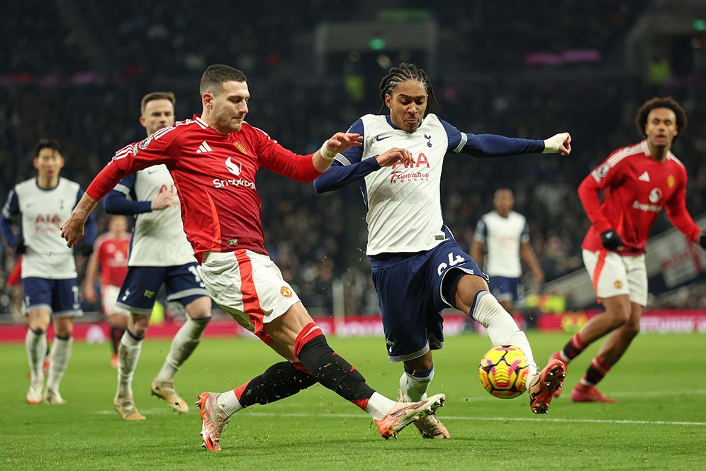 Tantang Brentford, MU Dapat Tambahan Tenaga