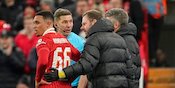Kecewa Dengan Kabar Kepindahan Sang Idola ke Madrid, Suporter Liverpool Ini Bakar Jersey Trent Alexander-Arnold