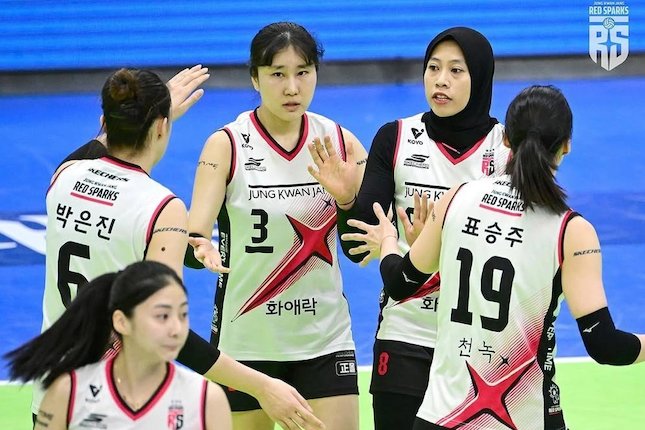 Terima Kasih Pada Pelatih Dan Senior Red Sparks Terima Kasih Pada Pelatih Dan Senior Red Sparks