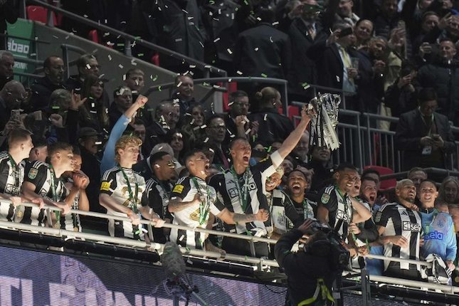 Atmosfer Luar Biasa di Wembley Atmosfer Luar Biasa di Wembley