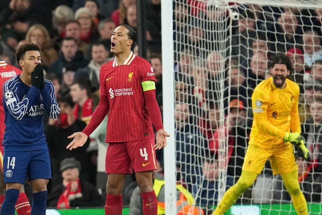 Kritik Tajam Rooney Terhadap Virgil van Dijk Kritik Tajam Rooney Terhadap Virgil van Dijk