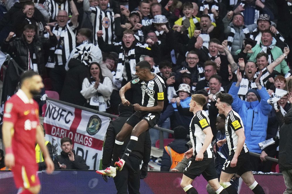 Hasil Final Carabao Cup: Liverpool 1-2 Newcastle United Hasil Final Carabao Cup: Liverpool 1-2 Newcastle United