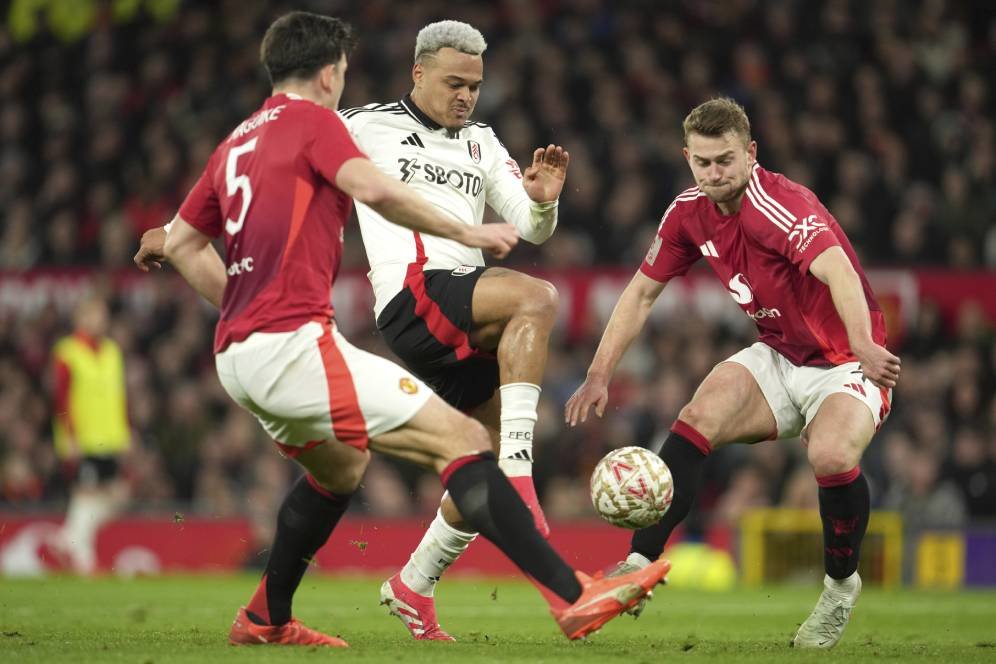 Manchester United Tersingkir dari Piala FA, Micah Richards Kritik Pemain Setan Merah Manchester United Tersingkir dari Piala FA, Micah Richards Kritik Pemain Setan Merah