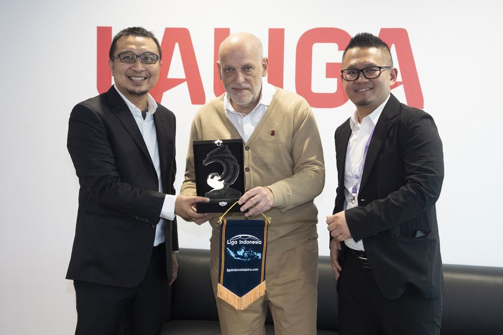 Liga Indonesia Baru Kunjungi Markas LALIGA di Spanyol: Ngobrol Bareng dan Tukar Ide dengan Javier Tebas Liga Indonesia Baru Kunjungi Markas LALIGA di Spanyol: Ngobrol Bareng dan Tukar Ide dengan Javier Tebas