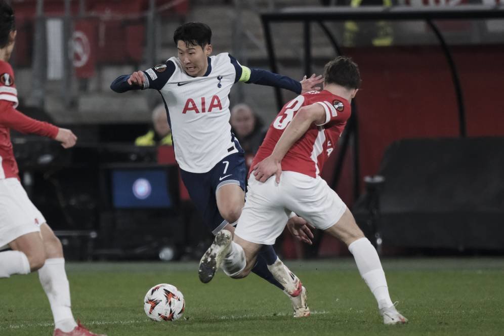 Son Heung-min Sebut Kekalahan Tottenham dari AZ Alkmaar sebagai Wake-up Call Son Heung-min Sebut Kekalahan Tottenham dari AZ Alkmaar sebagai Wake-up Call