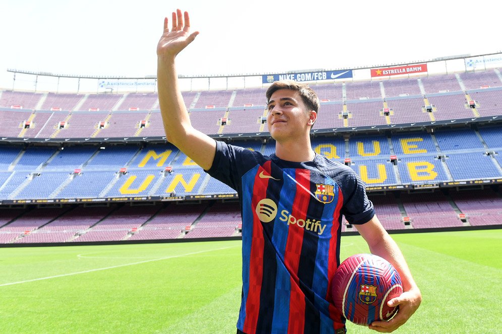 Barcelona dan Rencana Tak Terduga untuk Pablo Torre