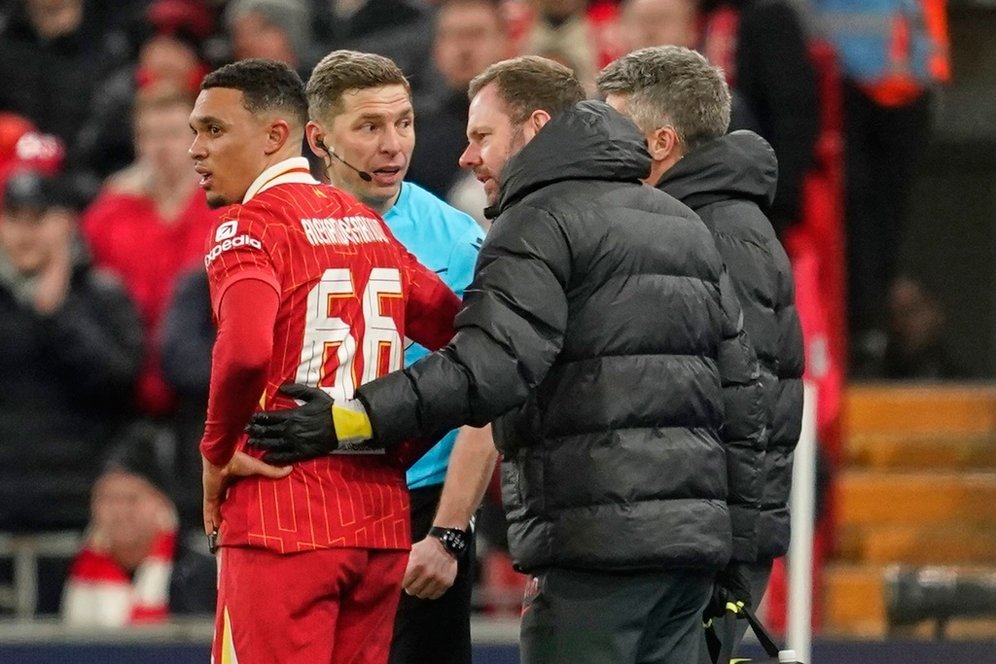 Ihwal Pengganti Alexander-Arnold, Liverpool Bakal Impor Bek Kanam dari Spanyol?