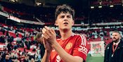 Bek 20 Tahun Ini Dianggap Punya Kelas Berbeda Saat MU Dikalahkan Brentford Bek 20 Tahun Ini Dianggap Punya Kelas Berbeda Saat MU Dikalahkan Brentford