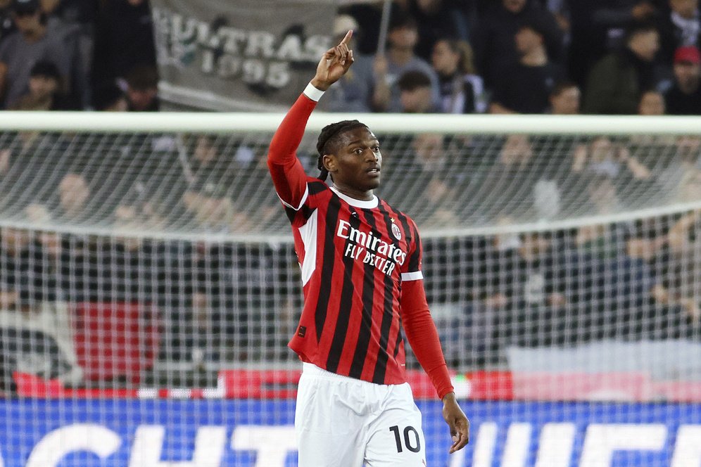 Senjata Rahasia Bayern Munchen untuk Goda Milan dan Leao: Rp1.4 Triliun + 1 Pemain Senjata Rahasia Bayern Munchen untuk Goda Milan dan Leao: Rp1.4 Triliun + 1 Pemain