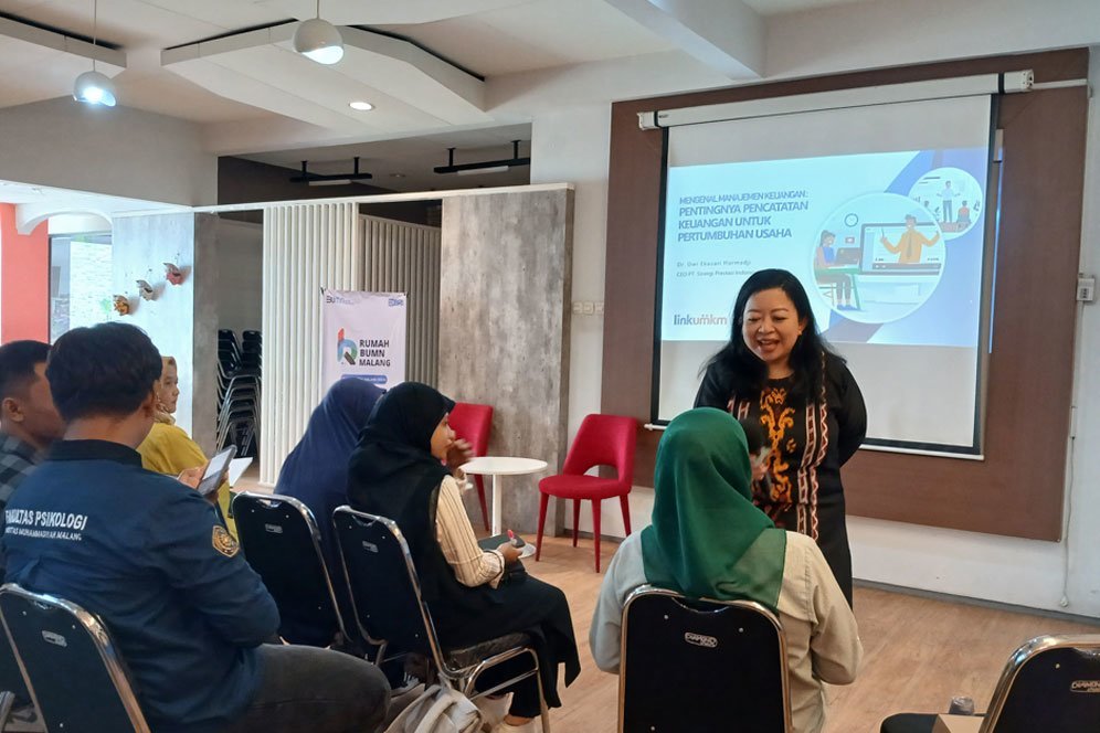 Wirausaha Harus Digaji, Dosen Akuntansi Beri Tips Pengelolaan Keuangan di Rumah BUMN Kota Malang by BRI Wirausaha Harus Digaji, Dosen Akuntansi Beri Tips Pengelolaan Keuangan di Rumah BUMN Kota Malang by BRI