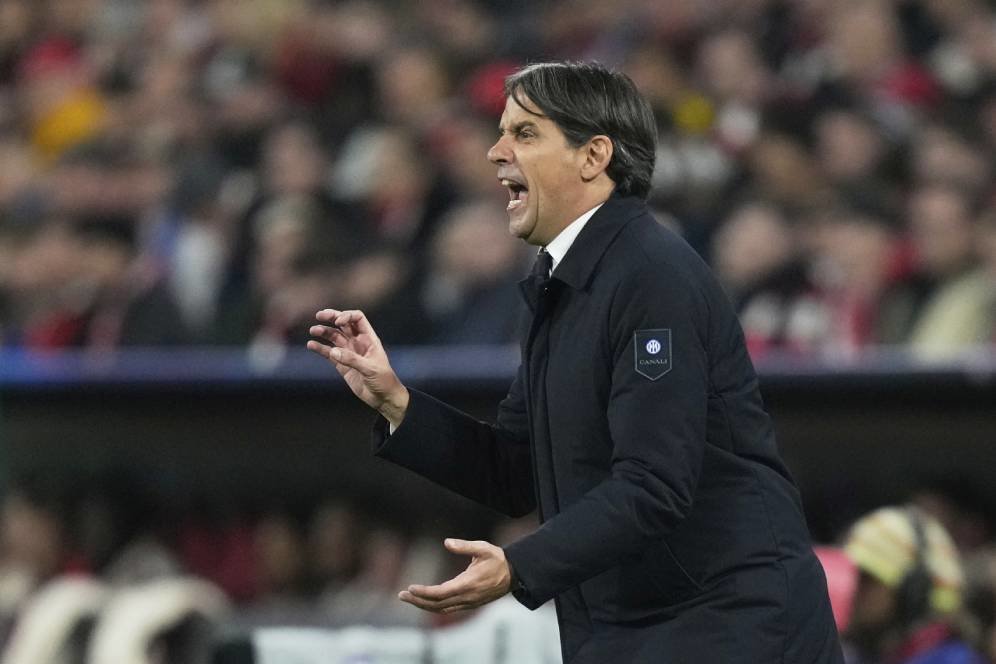 Inter Milan Siapkan Opsi Cadangan: Fabregas Bisa Gantikan Inzaghi?