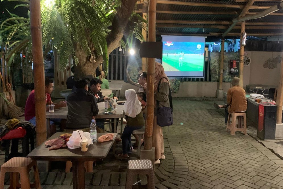 Kopi Ortu, Tempat Nonton Bareng Premier League hingga Timnas Indonesia Secara Legal di Malang
