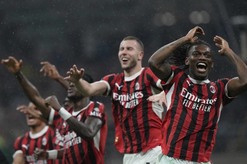 Igli Tare Gercep, AC Milan dan AS Roma Bahas Transfer Pemain