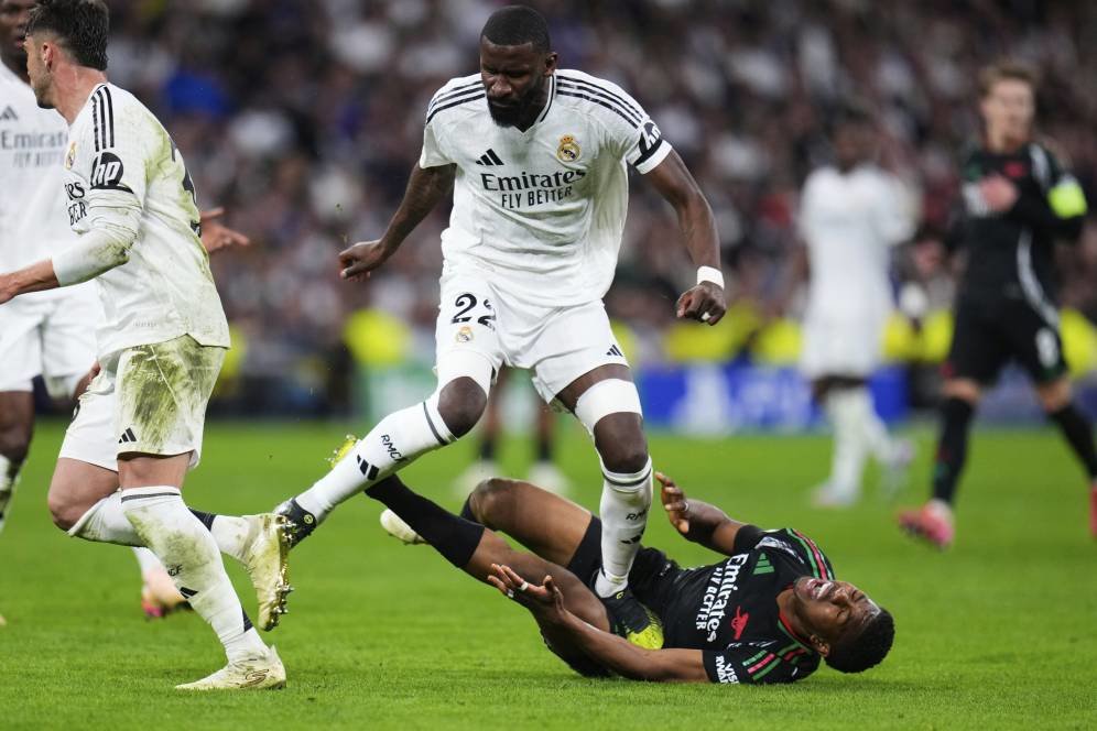 Aksi Kocak Myles Lewis-Skelly Usai Jadi Korban Injakan Rudiger: Sindir Halus di Instagram