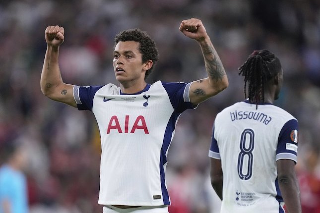 Spurs Terlalu Tangguh untuk MU